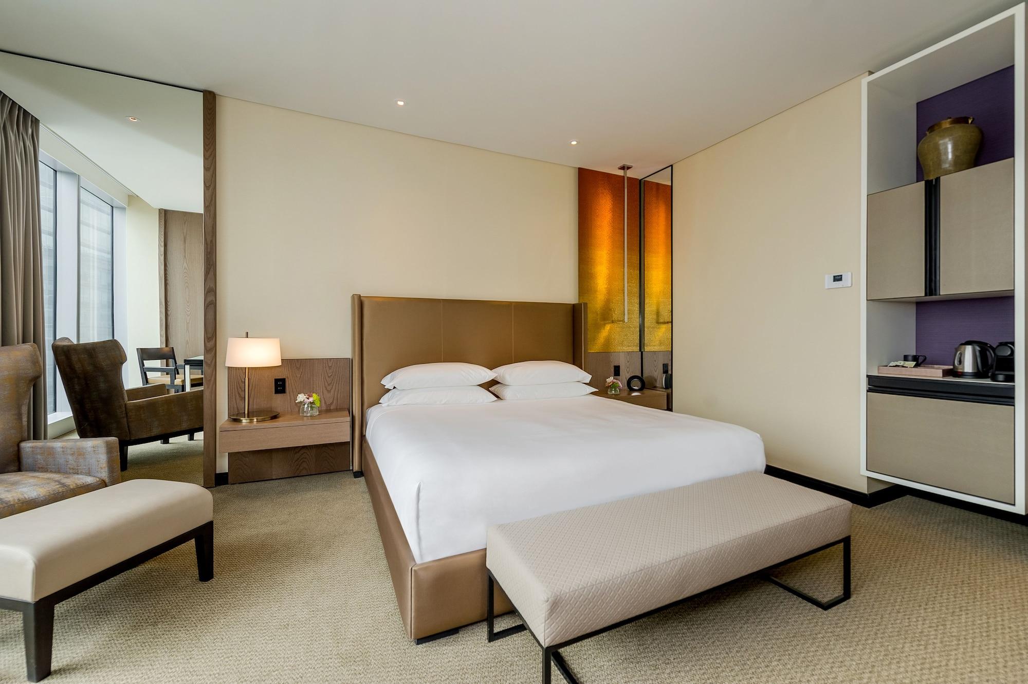 Grand Hyatt Bogota Hotel Luaran gambar A bedroom at the hotel