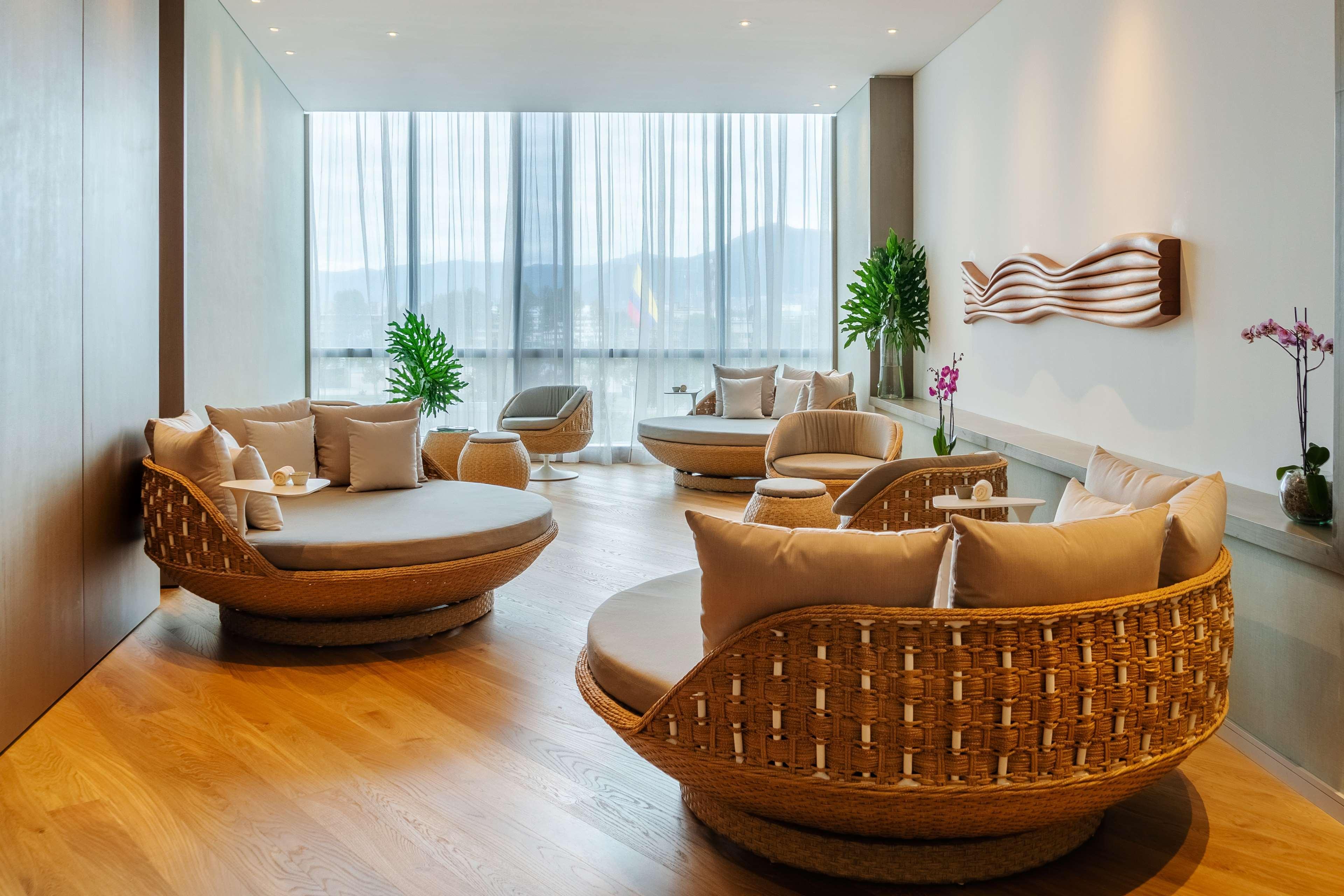 Grand Hyatt Bogota Hotel Luaran gambar The interior of the hotel