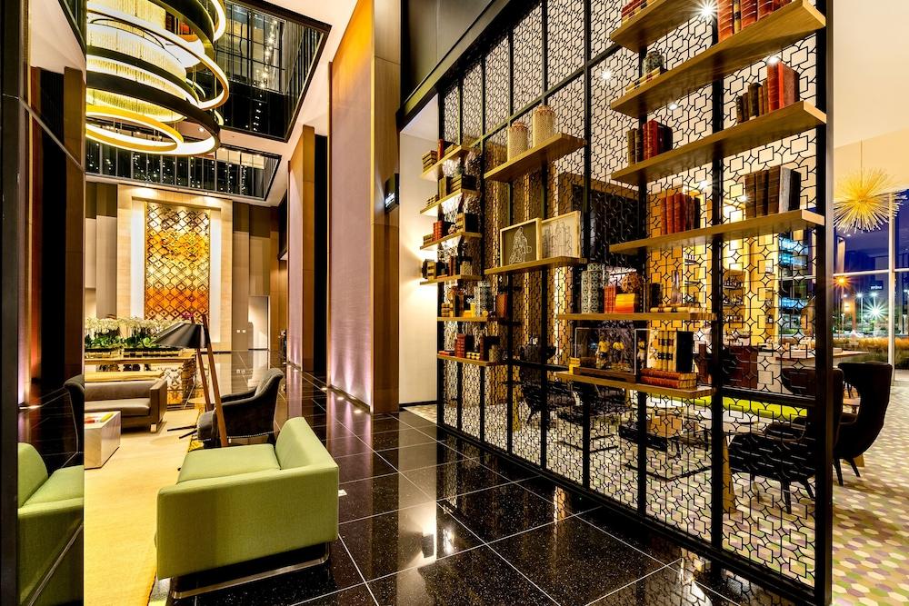 Grand Hyatt Bogota Hotel Luaran gambar The interior of the hotel