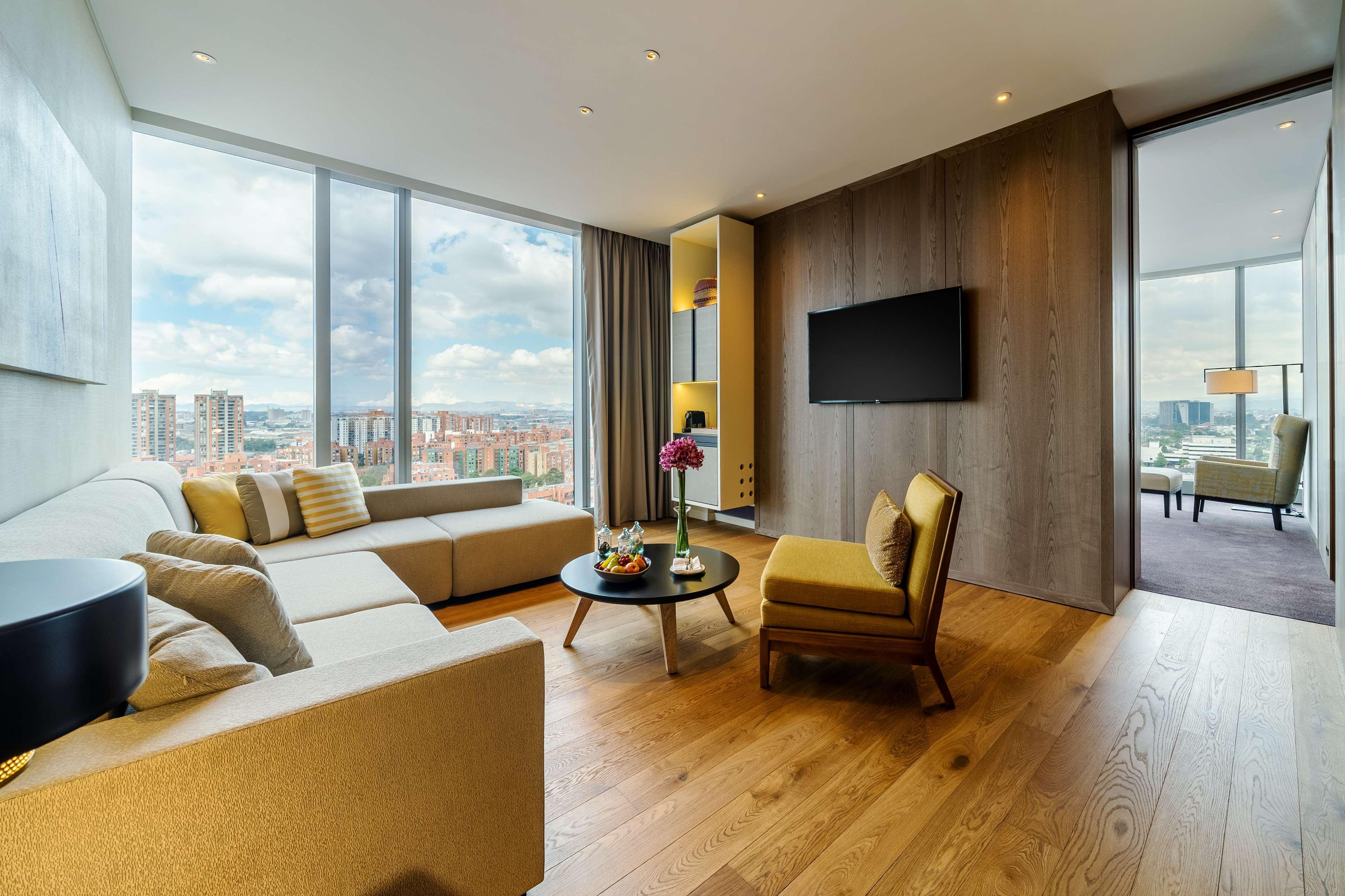 Grand Hyatt Bogota Hotel Luaran gambar A suite at the hotel