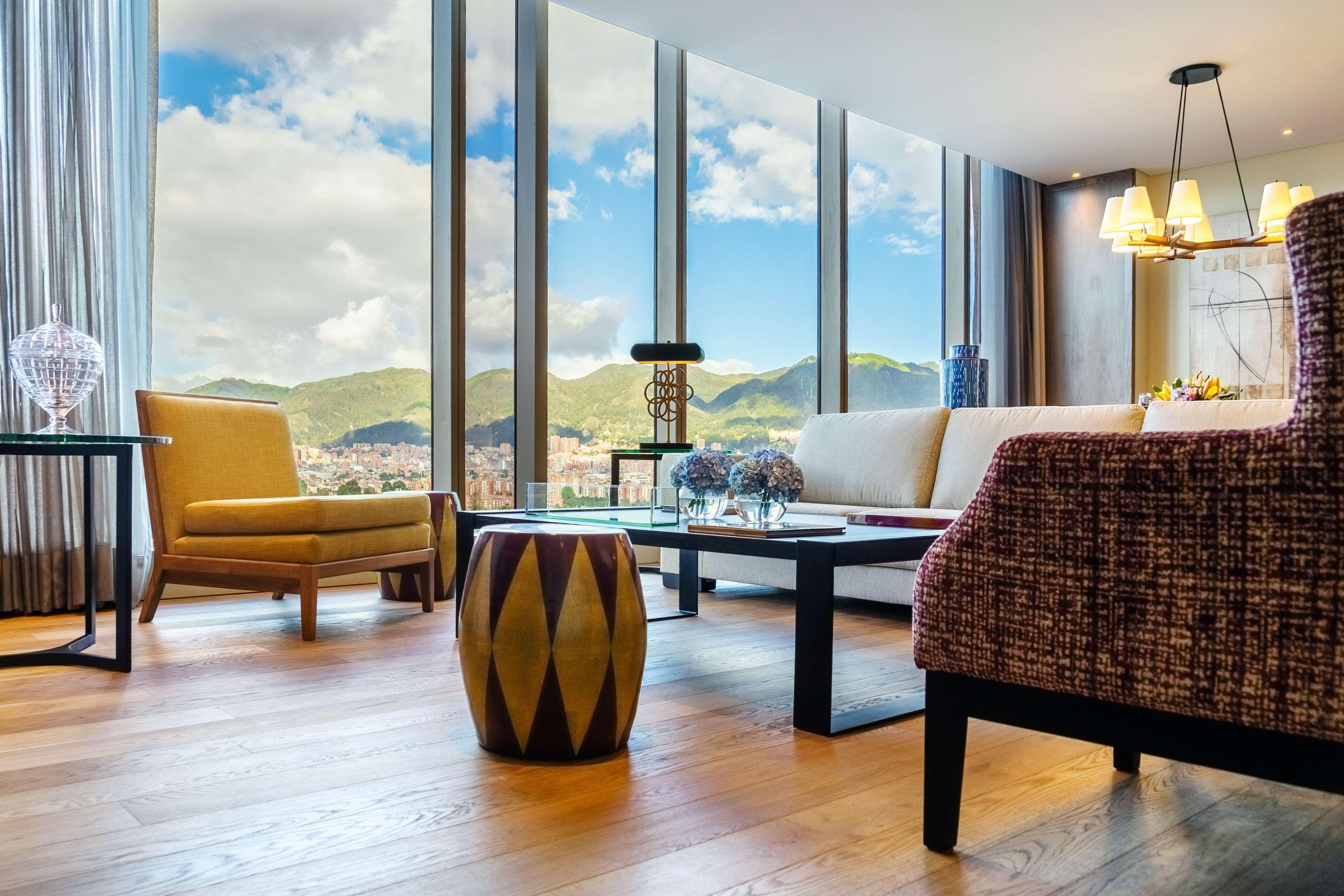 Grand Hyatt Bogota Hotel Luaran gambar A living room at the hotel