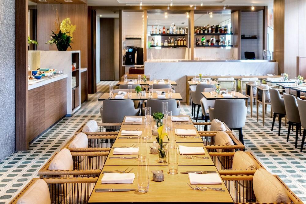 Grand Hyatt Bogota Hotel Luaran gambar The interior of the restaurant