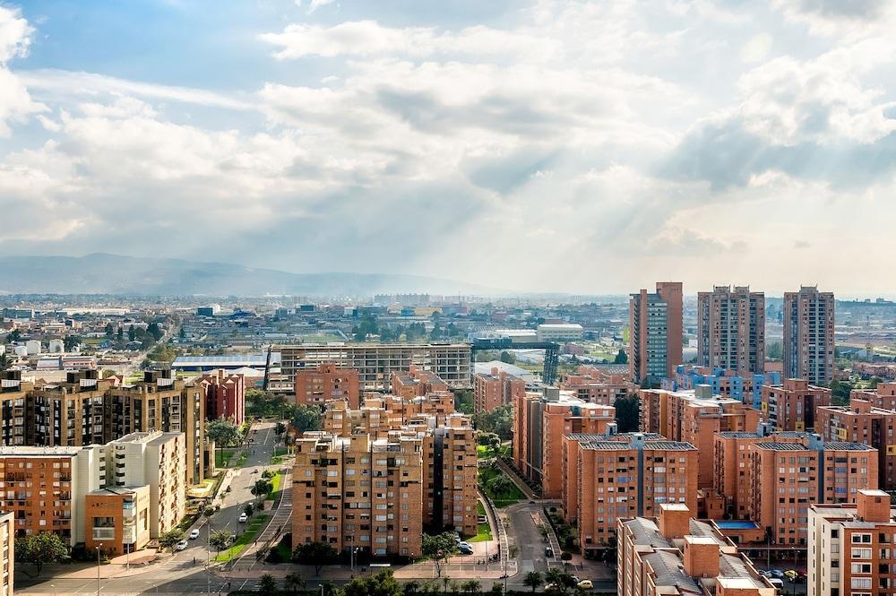 Grand Hyatt Bogota Hotel Luaran gambar View of the city
